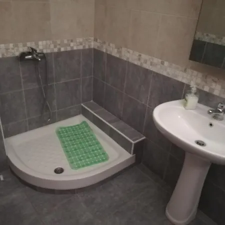 σπιτι στουσ προποδεσ του ολυμπου Leptokarya (Pieria)